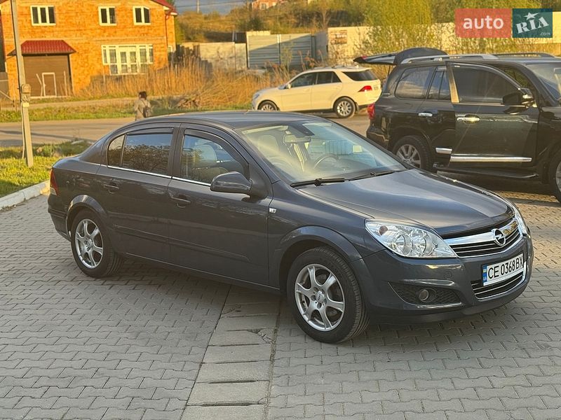 Седан Opel Astra 2010 в Черновцах