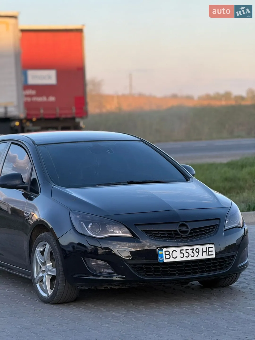 2010 Opel Astra - мініатюра 2