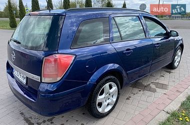 Универсал Opel Astra 2008 в Нововолынске