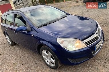 Универсал Opel Astra 2008 в Нововолынске