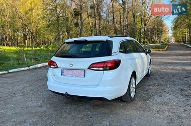 Универсал Opel Astra 2018 в Ватутино