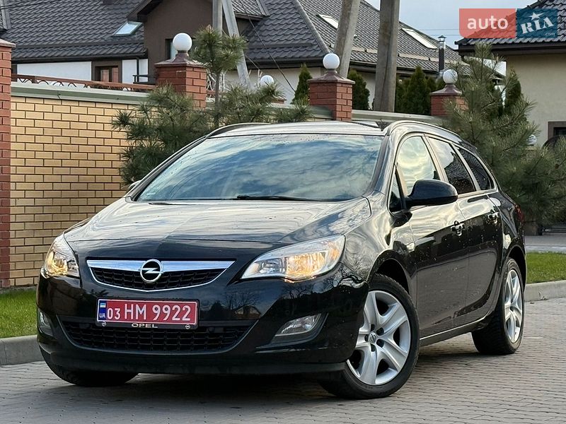 Opel Astra 2012