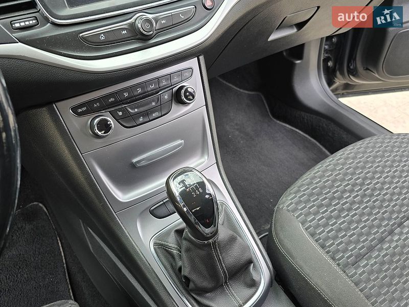 Универсал Opel Astra 2018 в Львове
