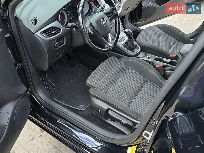 Универсал Opel Astra 2018 в Львове