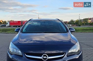 Универсал Opel Astra 2013 в Мукачево