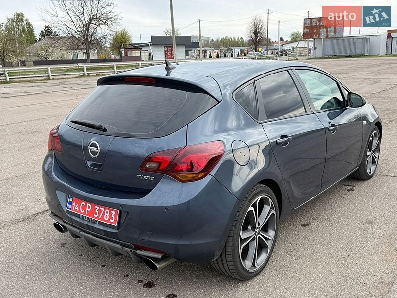 Хэтчбек Opel Astra 2009 в Попельне