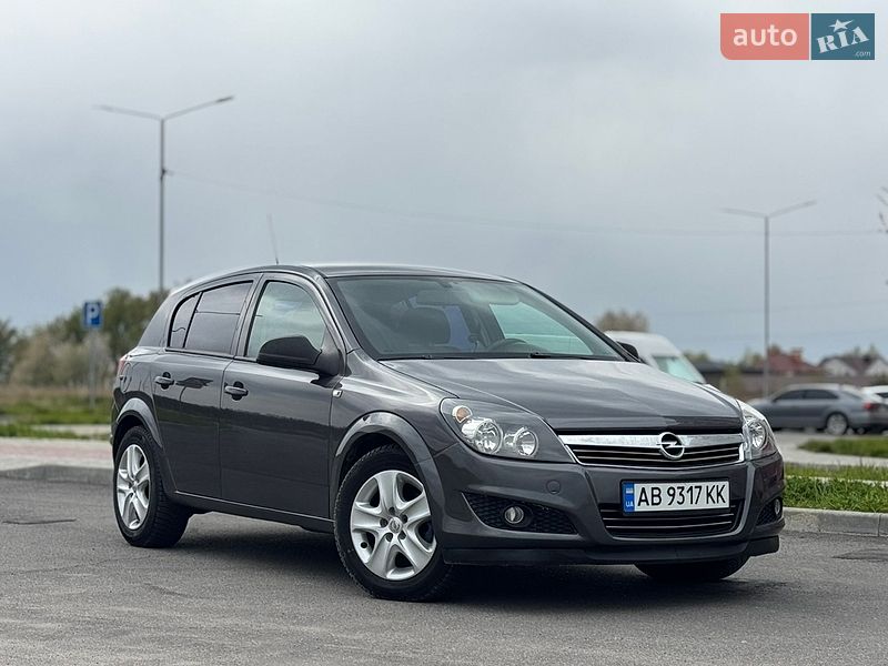 Opel Astra 2012