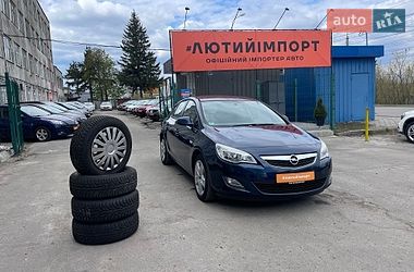Хэтчбек Opel Astra 2010 в Сумах