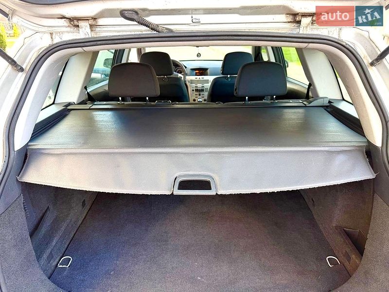 Універсал Opel Astra 2008 в Луцьку