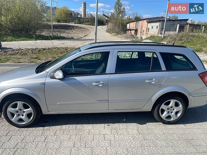 Универсал Opel Astra 2007 в Львове