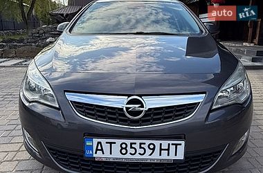 Хэтчбек Opel Astra 2011 в Ивано-Франковске
