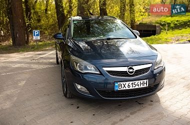 Універсал Opel Astra 2010 в Хмельницькому