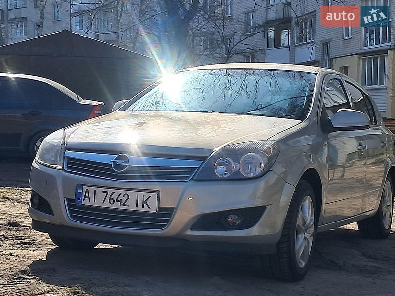 Opel Astra 2010