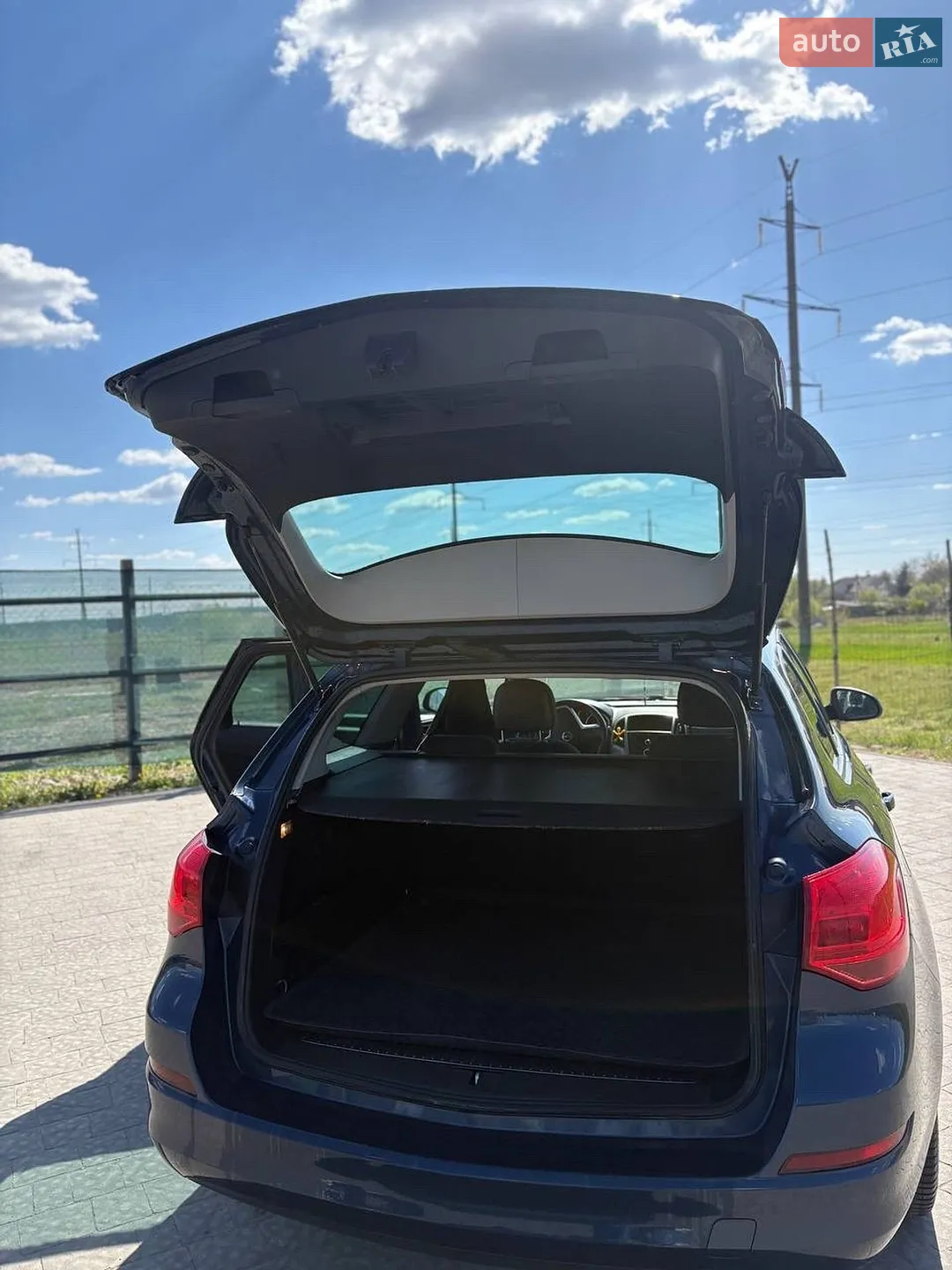 2011 Opel Astra - мініатюра 16