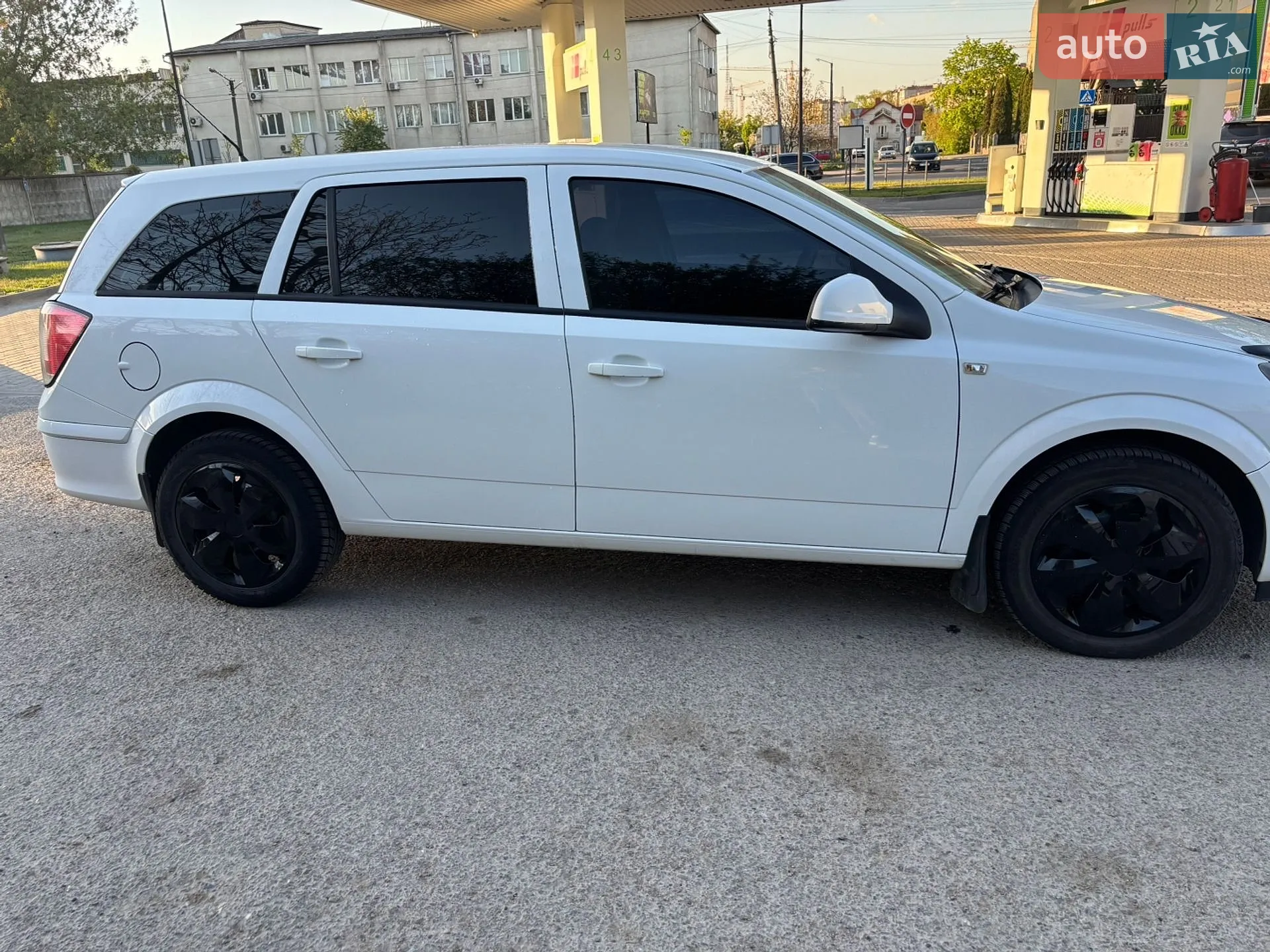 2010 Opel Astra - мініатюра 2