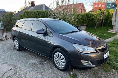 Универсал Opel Astra 2011 в Коломые