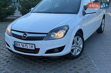 Универсал Opel Astra 2010 в Хмельницком