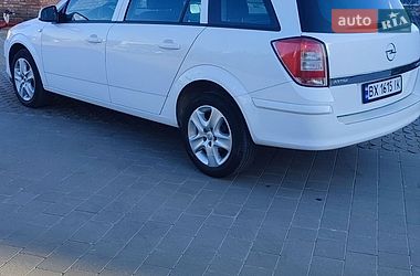 Универсал Opel Astra 2010 в Хмельницком