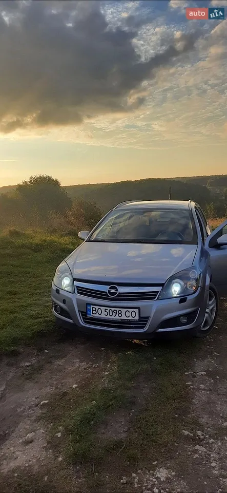 2010 Opel Astra - мініатюра 18