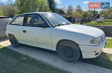 Хэтчбек Opel Astra 1992 в Ивано-Франковске фото 2 Хэтчбек Opel Astra 1992 в Ивано-Франковске
