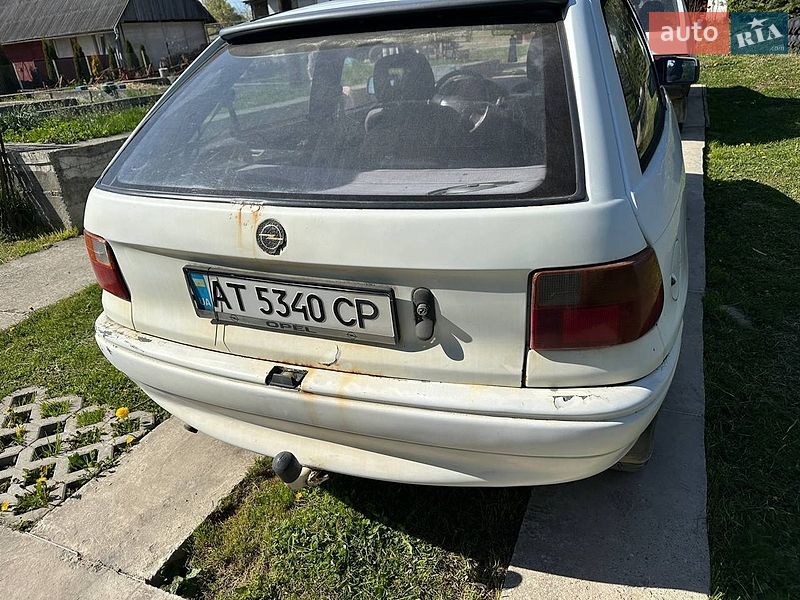 Хэтчбек Opel Astra 1992 в Ивано-Франковске фото 4 Хэтчбек Opel Astra 1992 в Ивано-Франковске