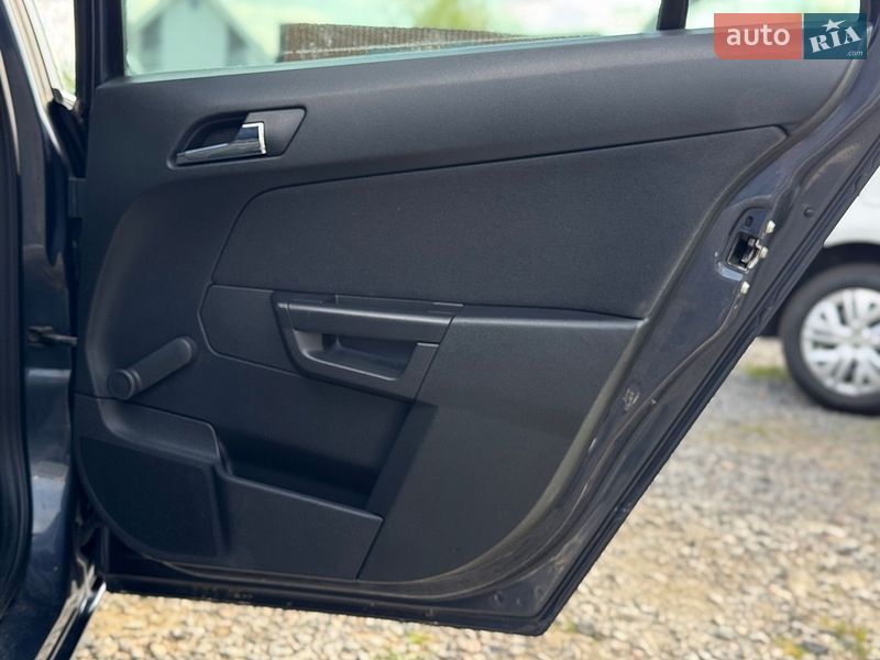 Універсал Opel Astra 2009 в Вінниці