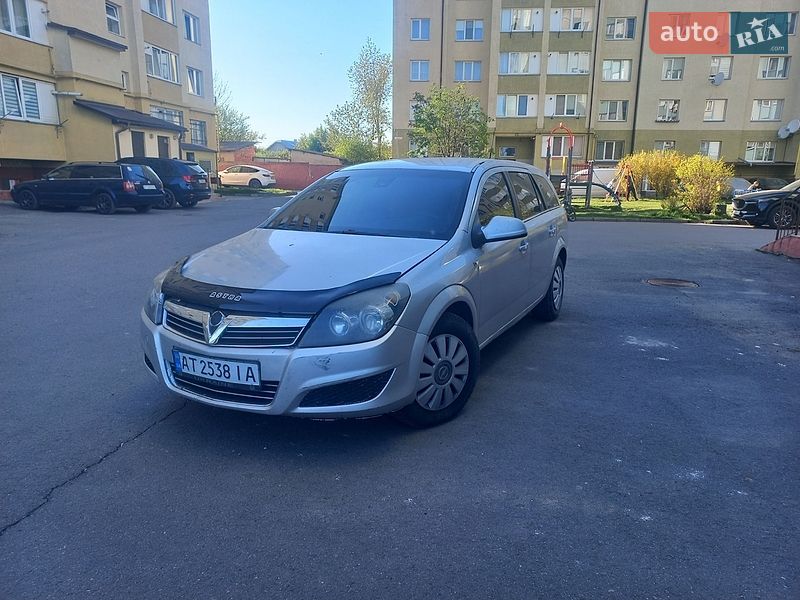 Opel Astra 2010