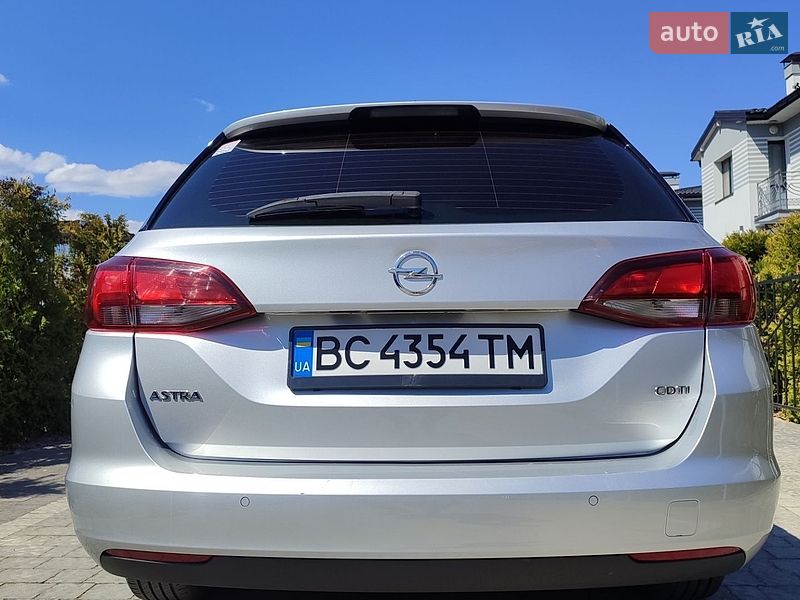 Универсал Opel Astra 2018 в Трускавце