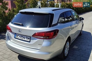 Универсал Opel Astra 2018 в Трускавце