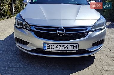 Универсал Opel Astra 2018 в Трускавце