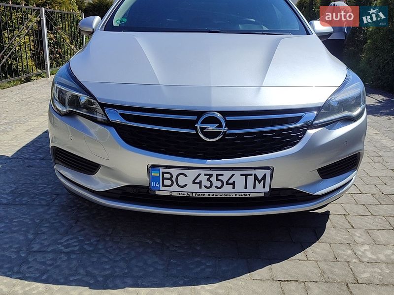 Универсал Opel Astra 2018 в Трускавце