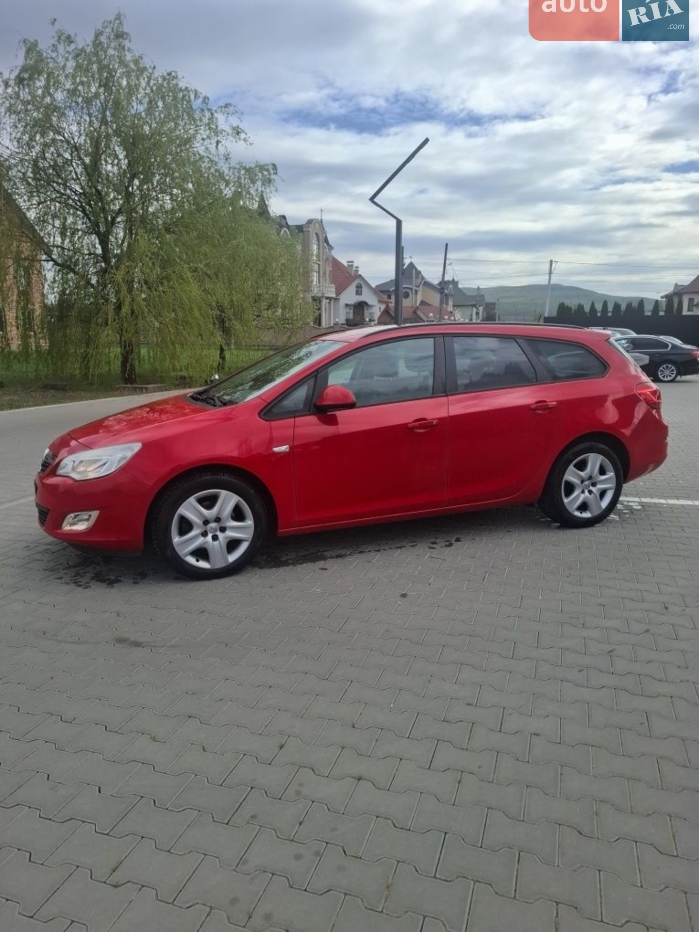2011 Opel Astra - фото 1