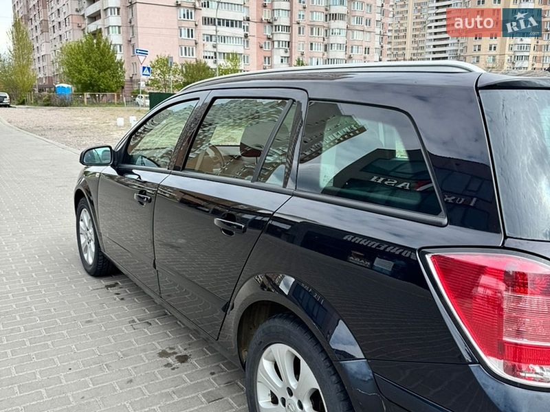 Универсал Opel Astra 2008 в Киеве