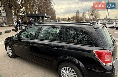 Универсал Opel Astra 2006 в Могилев-Подольске