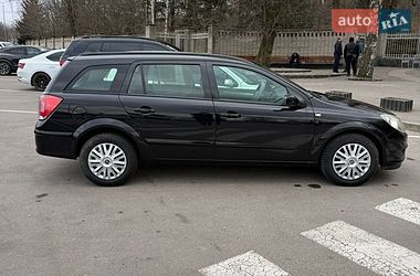 Универсал Opel Astra 2006 в Могилев-Подольске