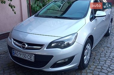 Универсал Opel Astra 2013 в Мукачево