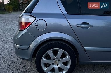 Хэтчбек Opel Astra 2004 в Каменец-Подольском