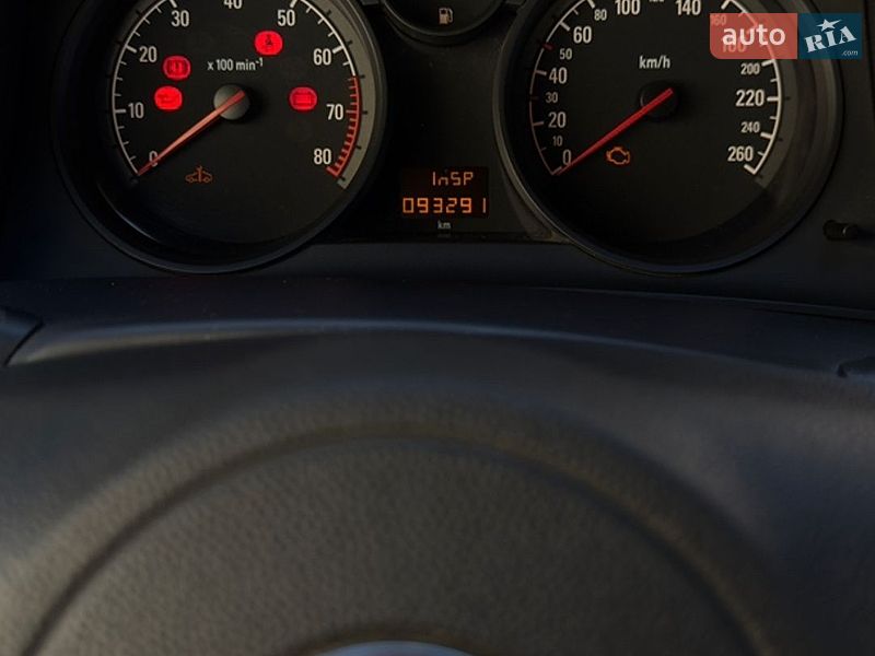 Хэтчбек Opel Astra 2012 в Дрогобыче