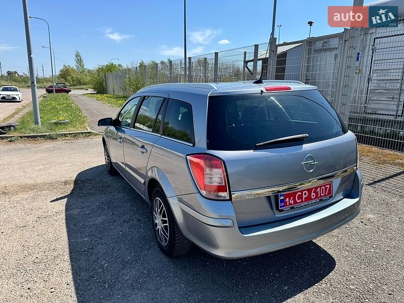 Универсал Opel Astra 2008 в Львове
