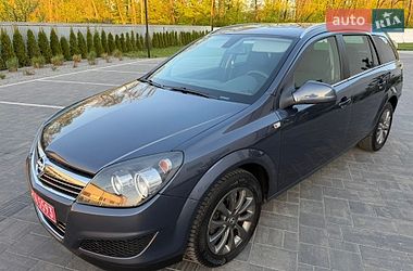Универсал Opel Astra 2010 в Луцке