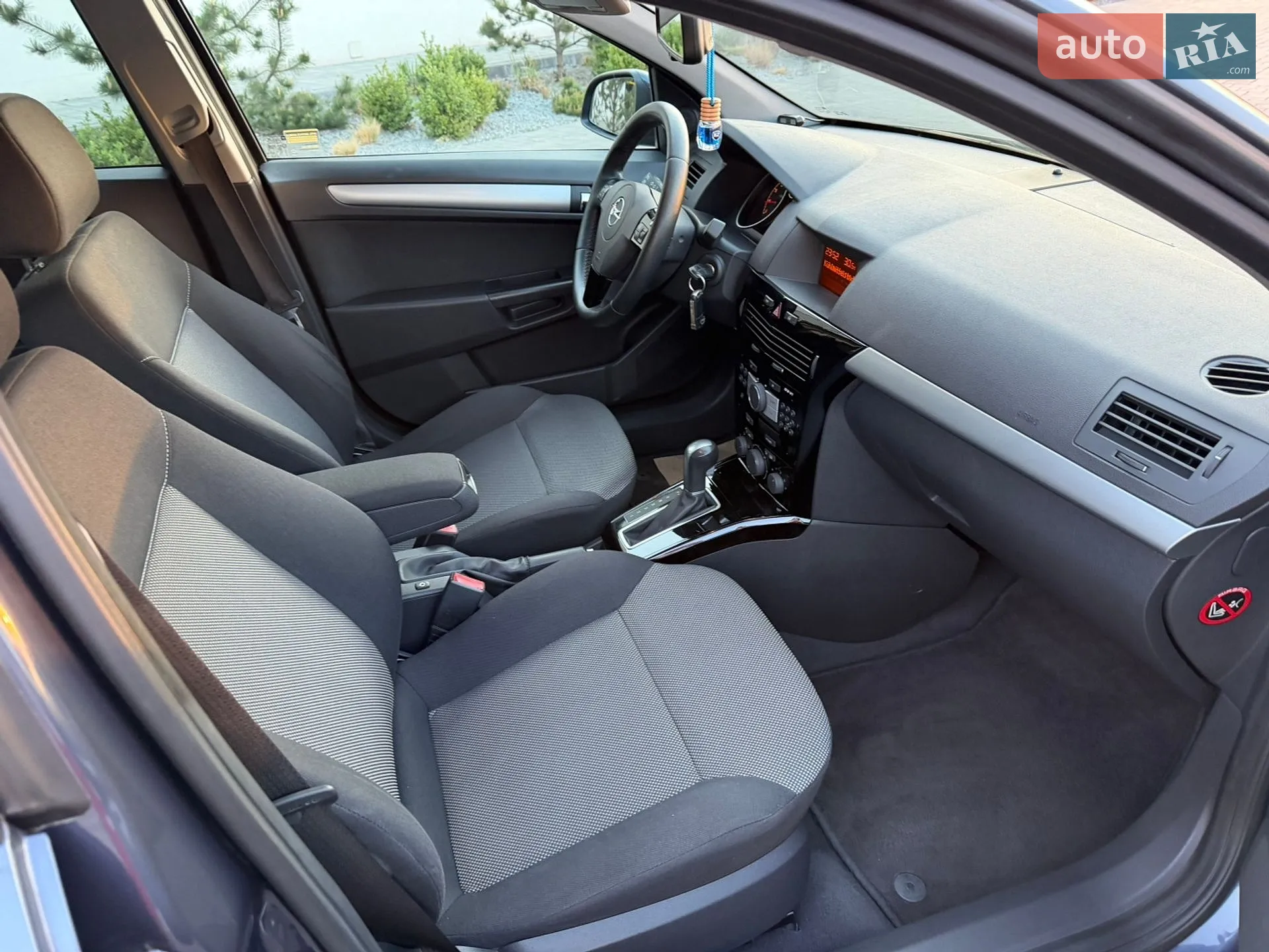 2010 Opel Astra - мініатюра 68