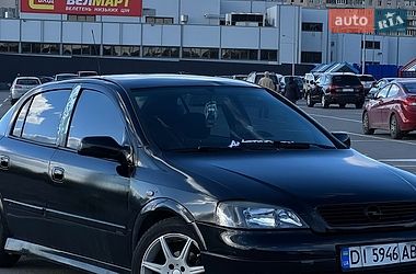 Седан Opel Astra 2006 в Киеве