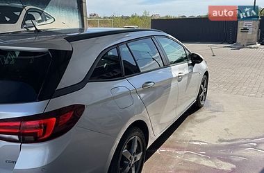 Универсал Opel Astra 2018 в Жовкве