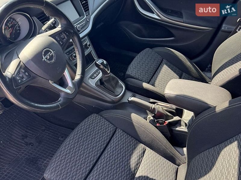 Универсал Opel Astra 2018 в Жовкве