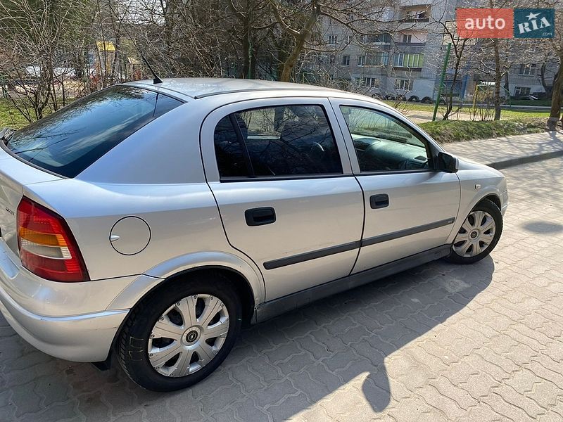 Хэтчбек Opel Astra 2003 в Львове