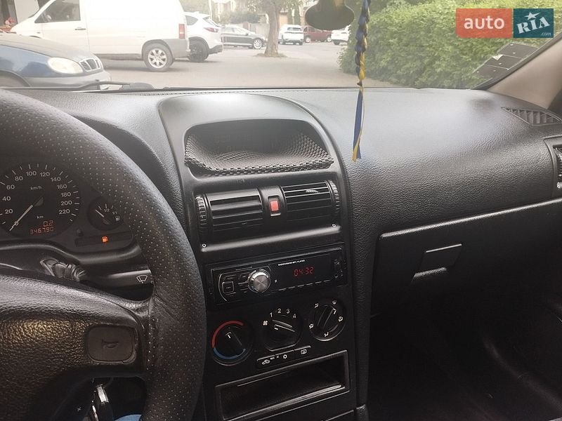 Универсал Opel Astra 1999 в Ужгороде