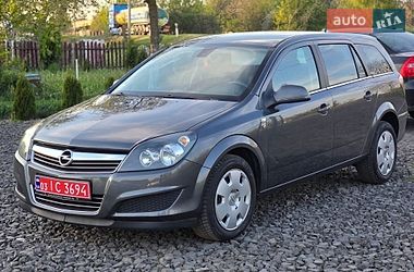 Универсал Opel Astra 2011 в Луцке