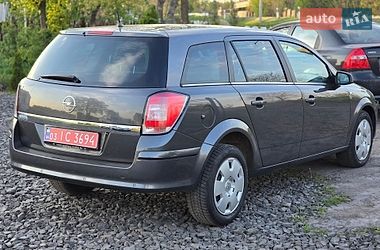 Универсал Opel Astra 2011 в Луцке