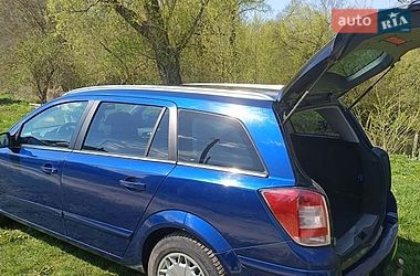 Универсал Opel Astra 2008 в Глухове