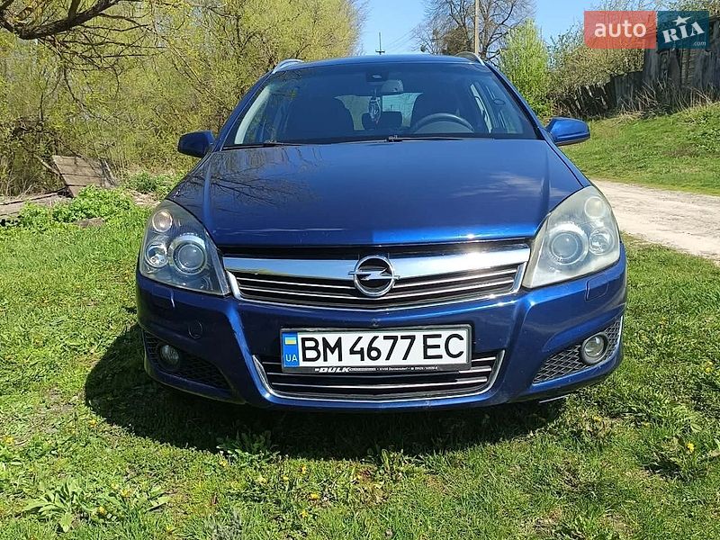 Универсал Opel Astra 2008 в Глухове